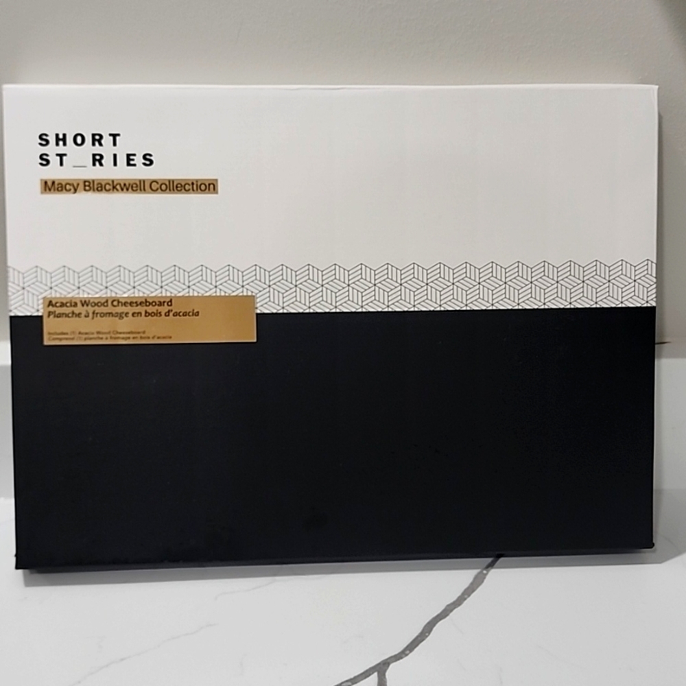 Short Stories Acacia Wood Cheeseboard